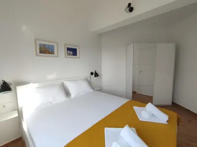 Krevet ili kreveti u jedinici u objektu Apartments V&V-Murter Hideaway