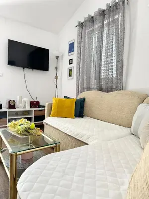 TV i/ili zabavni centar u objektu Lora