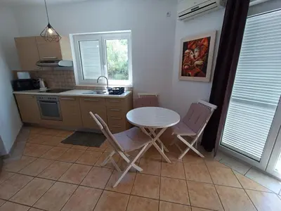 Kuhinja ili čajna kuhinja u objektu Family apartment Kreso Vodice