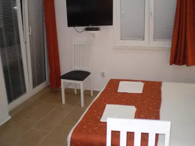 TV i/ili zabavni centar u objektu Apartments Tare, Electric Car Refill