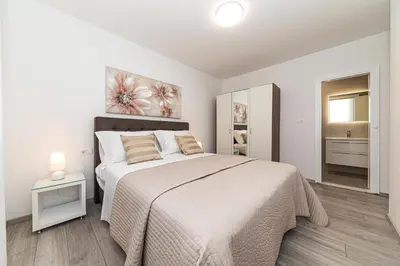 Krevet ili kreveti u jedinici u objektu Luxury 2 etage apartment with private heated pool