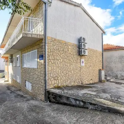 Apartment Burica