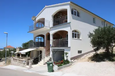 Zgrada u kojoj se nalazi apartman