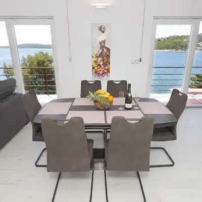 Rozali Tisno Apartments