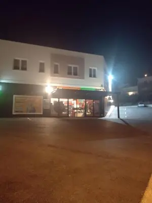 Zgrada u kojoj se nalazi vikendica