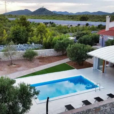 Villa 195