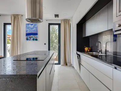 Kuhinja ili čajna kuhinja u objektu Villa Inizio by Interhome
