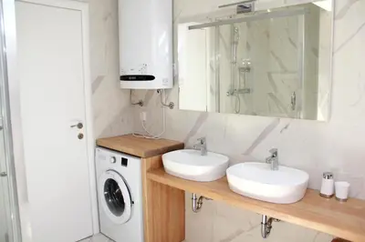 Kupaonica u objektu Apartmani Šara
