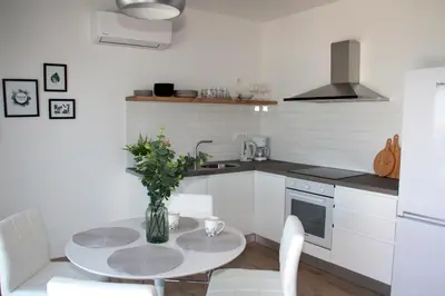 Kuhinja ili čajna kuhinja u objektu Apartmani Šara