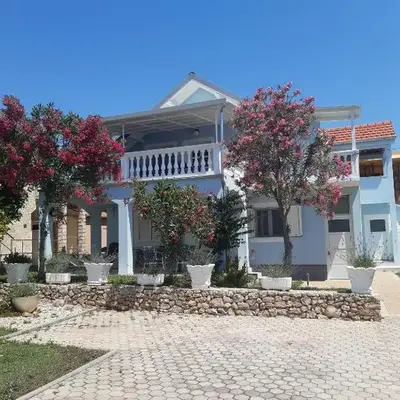 Villa Pera Apartments