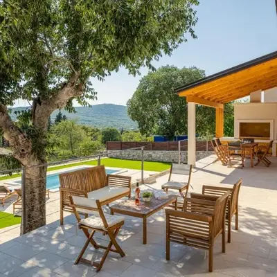 Villa Mara with Private Pool near Šibenik