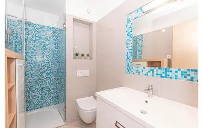Kupaonica u objektu Beautiful Apartment In Brodarica