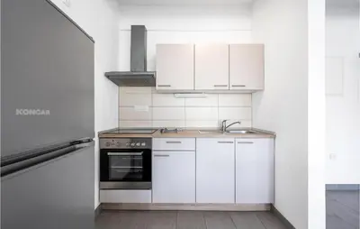 Kuhinja ili čajna kuhinja u objektu 2 Bedroom Stunning Apartment In Murter