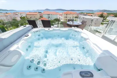 Pogled na planine ili pogled na planine iz apartmana
