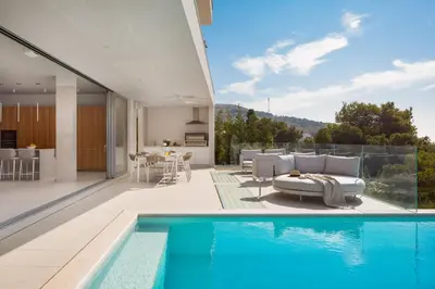 Bazen u objektu Villa Dream Pearl ili u blizini