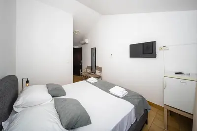 Krevet ili kreveti u jedinici u objektu Room accomodation Jezera Lovišća