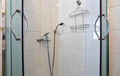 Kupaonica u objektu 1 Bedroom Lovely Apartment In Kanica