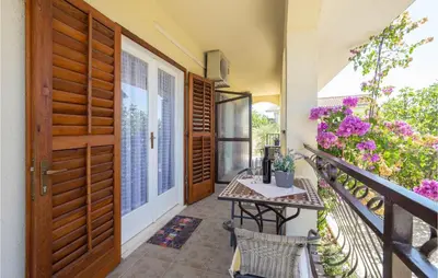 Balkon ili terasa u objektu 1 Bedroom Lovely Apartment In Kanica