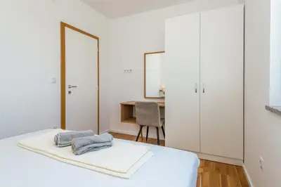 Krevet ili kreveti u jedinici u objektu Holiday house Mareta - outdoor swimming pool, 4 bedrooms, WIFI