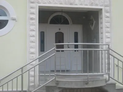 Fasada ili ulaz u objekt Pansion Dovodja