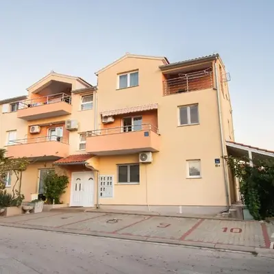 Apartment Monika