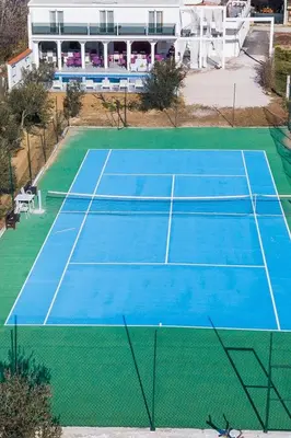 Tereni za tenis i/ili skvoš u sklopu objekta Family friendly house with a swimming pool Cista Velika, Vodice - 20227 ili u blizini