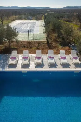 Bazen u objektu Family friendly house with a swimming pool Cista Velika, Vodice - 20227 ili u blizini