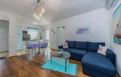 Kuhinja ili čajna kuhinja u objektu Apartment Private Garden