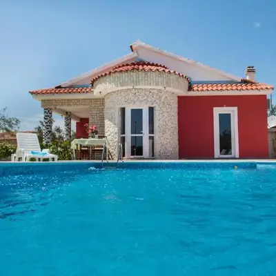 Family friendly house with a swimming pool Cista Velika