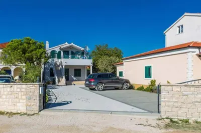 Zgrada u kojoj se nalazi apartman