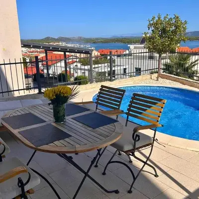Luxury Apartment Ansi