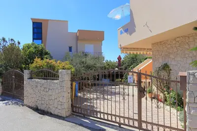 Zgrada u kojoj se nalazi apartman