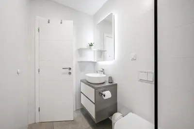 Kupaonica u objektu the Tinel -Modern Adriatic Villa with Heated Pool & Sea View near Šibenik