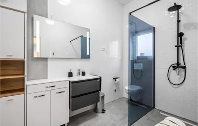 Kupaonica u objektu Gorgeous Home In Vodice With Kitchen