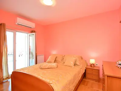 Krevet ili kreveti u jedinici u objektu Holiday Home Villa Kursar by Interhome