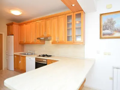 Kuhinja ili čajna kuhinja u objektu Holiday Home Villa Kursar by Interhome