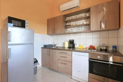 Kuhinja ili čajna kuhinja u objektu Apartment Antonija