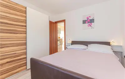 Krevet ili kreveti u jedinici u objektu Awesome Apartment In Razanj