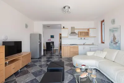 Kuhinja ili čajna kuhinja u objektu Luxury Villa Bella Vista with Swimming Pool