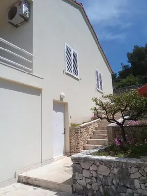 Zgrada u kojoj se nalazi apartman