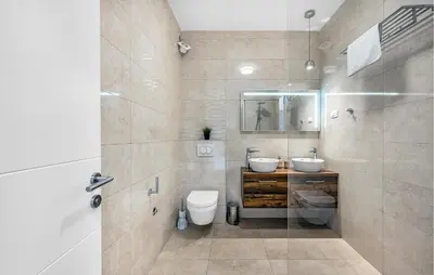 Kupaonica u objektu 2 Bedroom Gorgeous Apartment In Jezera