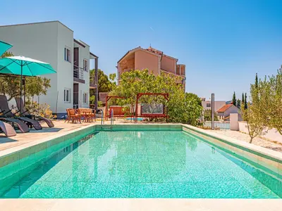 Bazen u objektu Holiday Home Happy Holiday ili u blizini