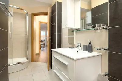 Kupaonica u objektu APARTMANI SABB