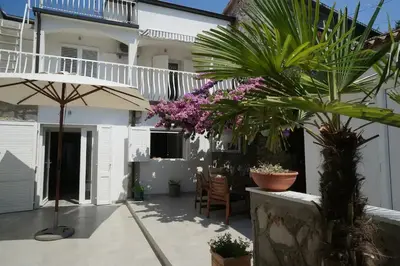 Balkon ili terasa u objektu A Cozy Home In the Heart of Old Murter, Croatia