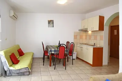 Kuhinja ili čajna kuhinja u objektu Apartments & Rooms Villa Petra