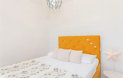 Krevet ili kreveti u jedinici u objektu 1 Bedroom Nice Apartment In Jezera