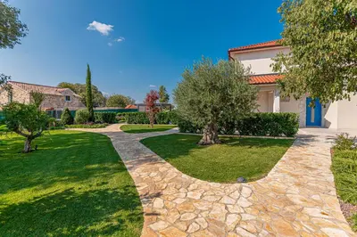 Vrt u objektu Villa Romansa Miljevci near Krka National Park