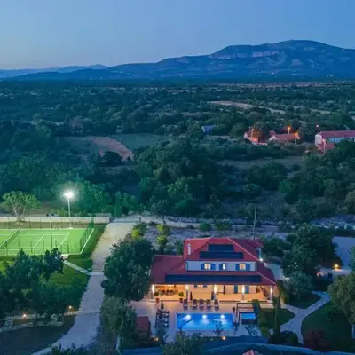 Villa Romansa Miljevci near Krka National Park