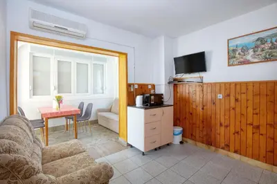 Kuhinja ili čajna kuhinja u objektu Apartments by the sea Grebastica, Sibenik - 20736