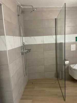 Kupaonica u objektu Tisno Resort